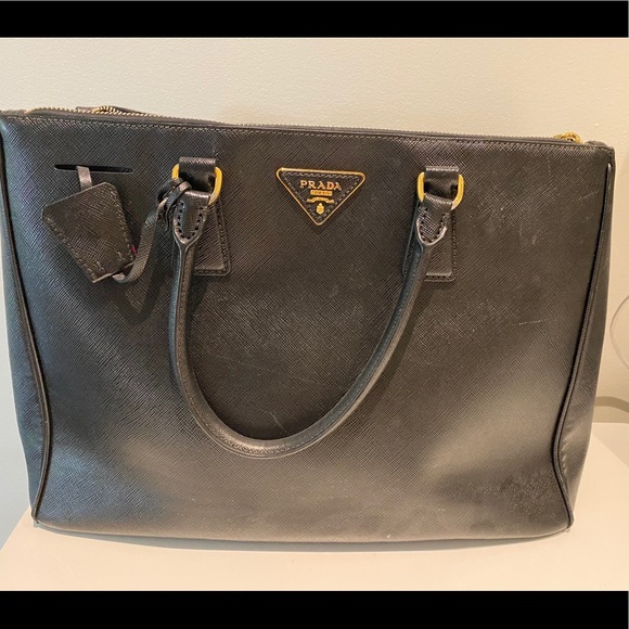 Prada Saffiano Leather Galleria Bag Medium - Picture 2 of 6